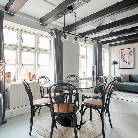 Unique 2 Bedroom Duplex W Exposed Beams In Cph City Köpenhamn Exteriör bild