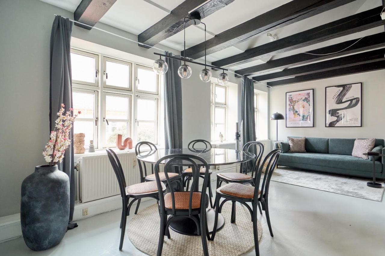 Unique 2 Bedroom Duplex W Exposed Beams In Cph City Köpenhamn Exteriör bild